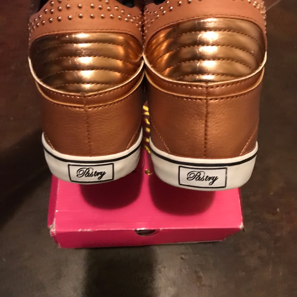 Pastry Women Sneakers Size 10 - Picture 4 of 8